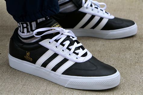 adidas adi ease skate shoes.